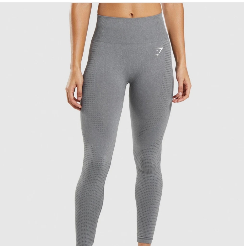 Gym shark leggings